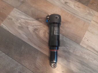 Tlumič RockShox Deluxe + RC. - 2