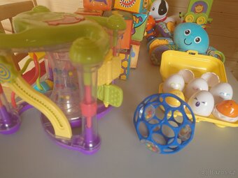 Krabice hraček pro malé děti - 2