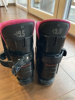 Dětské sjezdové boty, lyžáky, přezkáče, 195/229 mm - 2