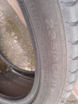 1kus letní pneu rozměr 235/40/19 značka Continental - 2