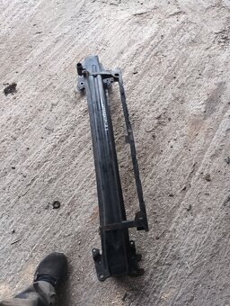 Škoda Octavia 2 přední výztuha nárazníku - 2