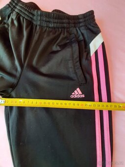Hezké dívčí tepláky Adidas vel. 152 - 2