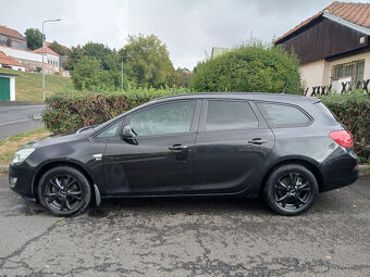 Opel Astra Com 1.6i Jen 98.000 Km serviska - 2