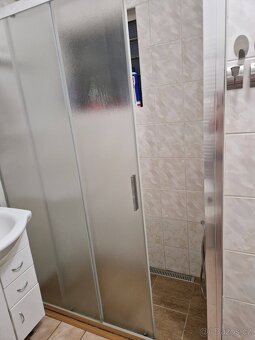 sprchová zástěna - 2