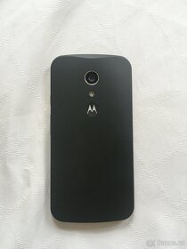 Motorola Moto G2 s příslušenstvím - 2