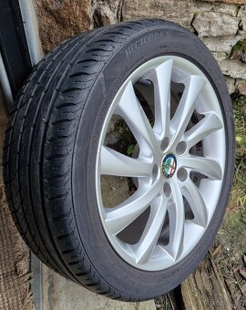 Alu kola s letní pneu Alfa Romeo Giulietta 17" - 2
