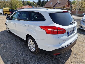 Ford Focus Combi 1.0 Ecoboost motor KO - 2