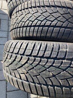 Sada 4x fungl novych ZIMNÍCH DUNLOP 255/40/19, 100V - 2