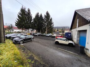 Dům s možností víceúčelového využití, celková plocha 1782 m2 - 2