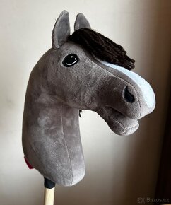 Hobby Horse Guccini od LarDen včetně vybavení - 2