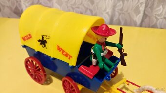 Stará hračka vůz s koňmi Wild Wes - 2