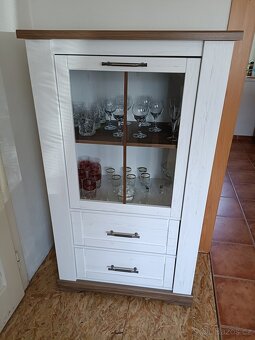 Komoda a skříňka - 2