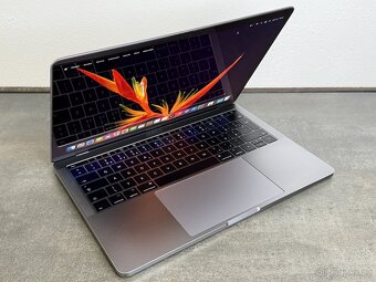 MacBook Pro 13'' 2017 / i5 / 16GB / 512GB SSD / Space Gray - 2