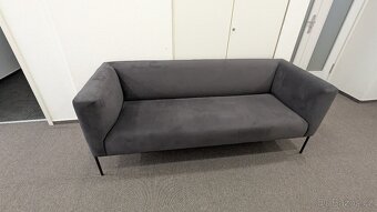 Tmavě šedá trojmístná pohovka Windsor & Co Sofas Neptune - 2
