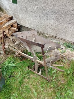 Starý pluh za koně - 2