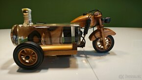 Dřevěná motorka se slivovicí - 2