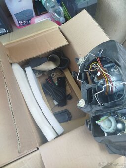 Světlomety Bora 1.6/Golf 4 - 2