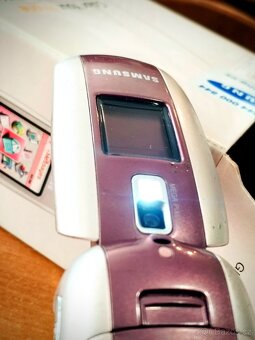 Historický funkční SAMSUNG SGH -E530 vajíčko Krabicovka - 2