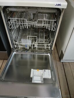 Myčka nádobí Miele - 2