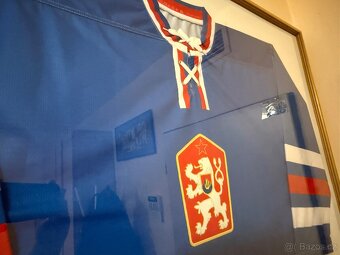 Zarámováný Československý hokejový dres - 1970 - 1980. - 2