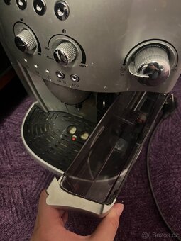 Kávovar De'longhi Magnifika Esam - 2