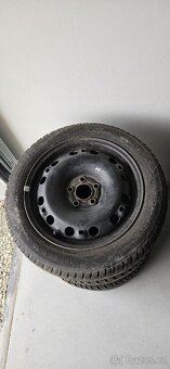 Prodám zimní sadu 185/55 R15 DOT 2022, 5x112, vzorek 90% - 2