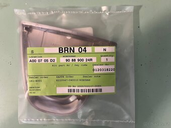 Chromovaný emblém Dacia, OEM: 908890024R - 2