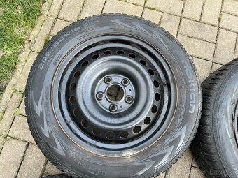 4x plechový disky 5x114 R16, zimní pneu 80% - 2