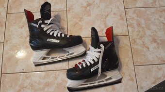 chlapecké brusle Bauer vel.38,5 jako nové - 2