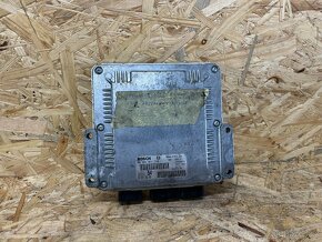 ŘÍDICÍ JEDNOTKA MOTORU PEUGEOT 0281011779 - 2