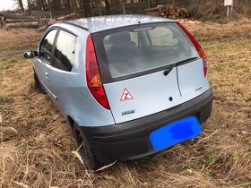 Prodám náhradní díly na fiat Punto 1.2i - 2