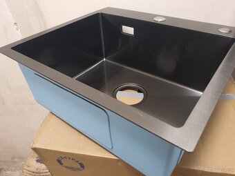 NOVÝ silný hluboký kuchyňský dřez + DÁVKOVAČ - 2