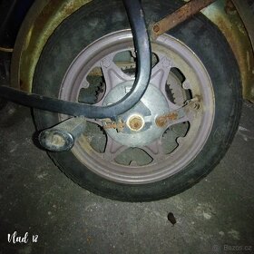 Prase kola+ štítky - 2