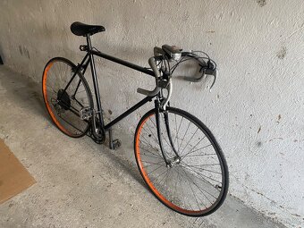 Prodám kolo favorit plus díly - 2