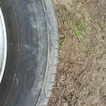 Pneu Toyo 215/60/16 C - 2