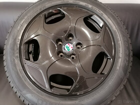 Nový zimní set Alfa Romeo Tonale 215/60 R17 originál 4ks - 2