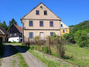 Prodej domu se dvěma zahradami a stodolou v obci Zubrnice - 2