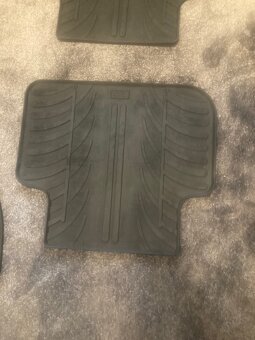 Prodám gumové koberečky AUDI Q3 - 2