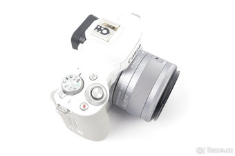 Canon EOS M50 Mark II + 15-45mm f/3.5-6.3 IS STM + 55-200mm - 2