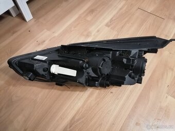 Prave přední světlo Hyundai i30 - 2