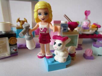 Lego Friends 41308 Stephanie a její cukrárna - 2