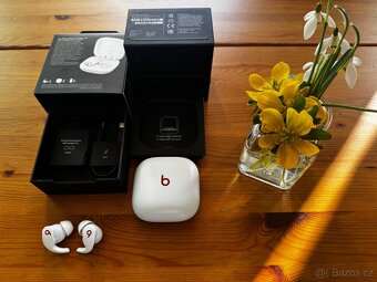 Beats fit pro sluchátka bílé - 2