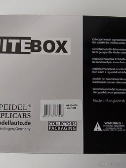 Lada 1200 modrá 1:24 White box - 2