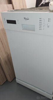 Myčka nádobí značka Whirlpool 45 cm bílá - 2