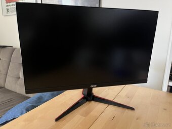 24" Acer Nitro VG240YP Gaming - 2