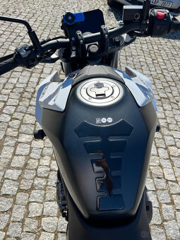 Suzuki GSX-8s - 2