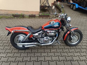 Suzuki vz 800 Marauder - 2