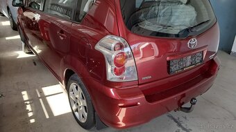 Corolla verso - 2