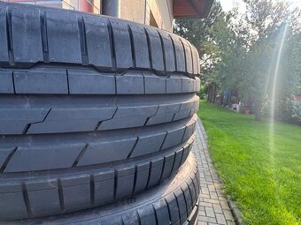 Pneu 225/35 R19 88Y (300Km/h) - 2