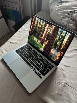 Počítač MacBook - 2